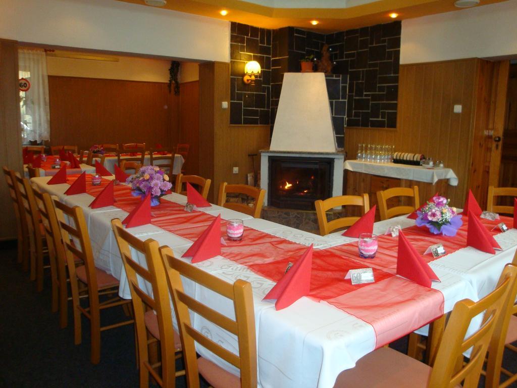 Penzion U Fouska Chodov  Extérieur photo